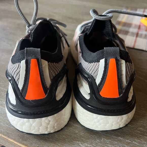 Stella McCartney Adidas Ultraboost Cutout Sneakers, 5 - Picture 4 of 10